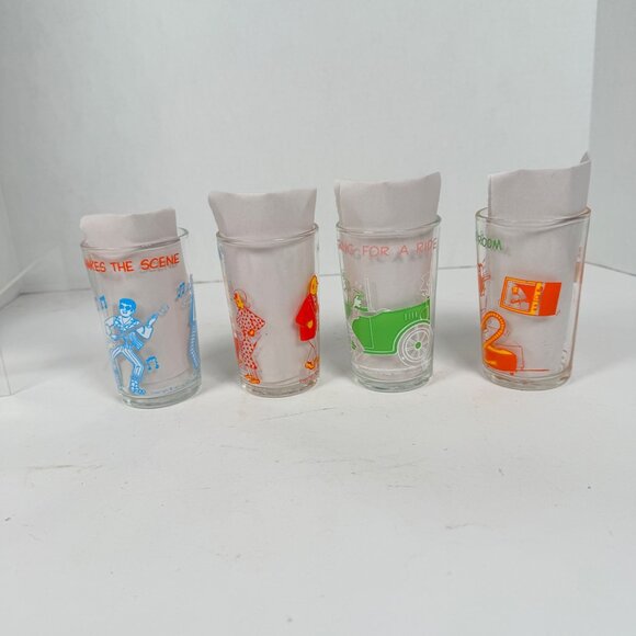 Vtg 1971 Archie Comics Glasses Set of 4 • Reggie Hot Dog Archie Sabrina • Reggie - Picture 5 of 13